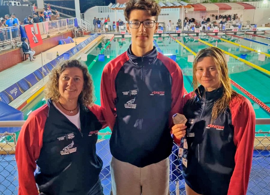 Natação conquista medalha de bronze durante Campeonato Paulista Junior