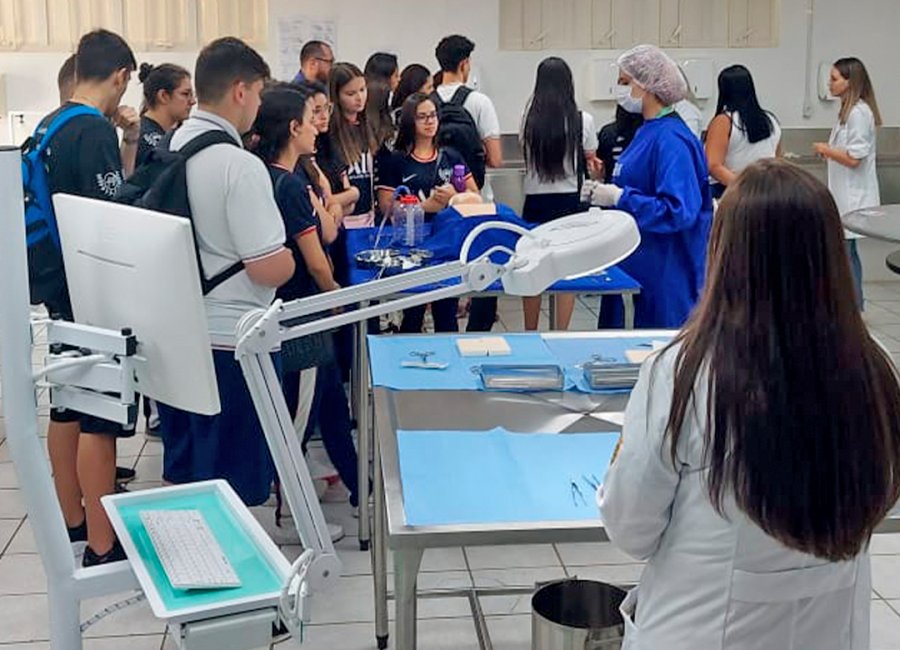 Franco Montoro abre as portas para estudantes do ensino médio