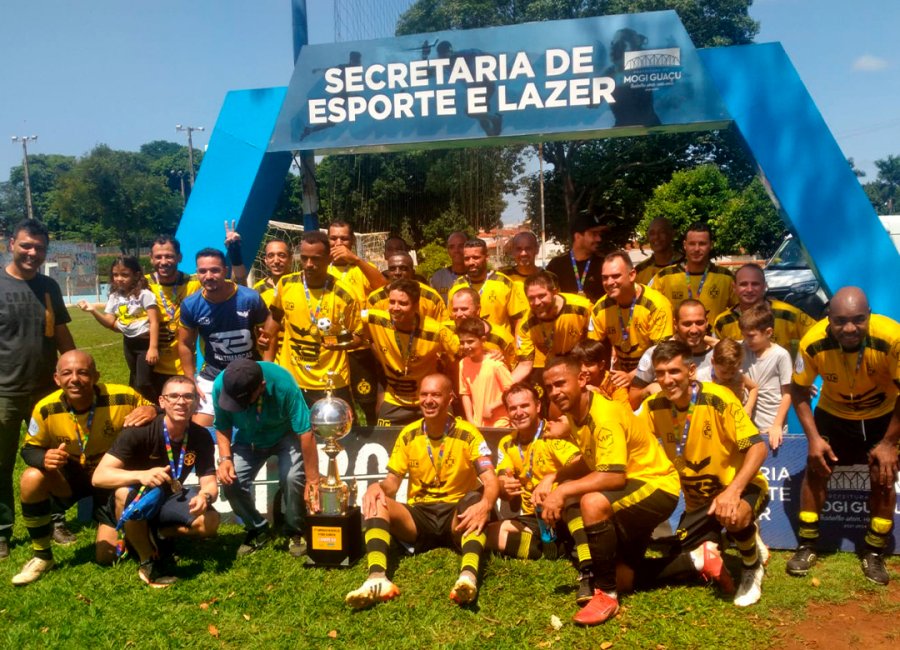 Enock/RB Multimarcas conquista o título de 2022 do 17º Campeonato de Futebol Quarentão de Mogi Guaçu