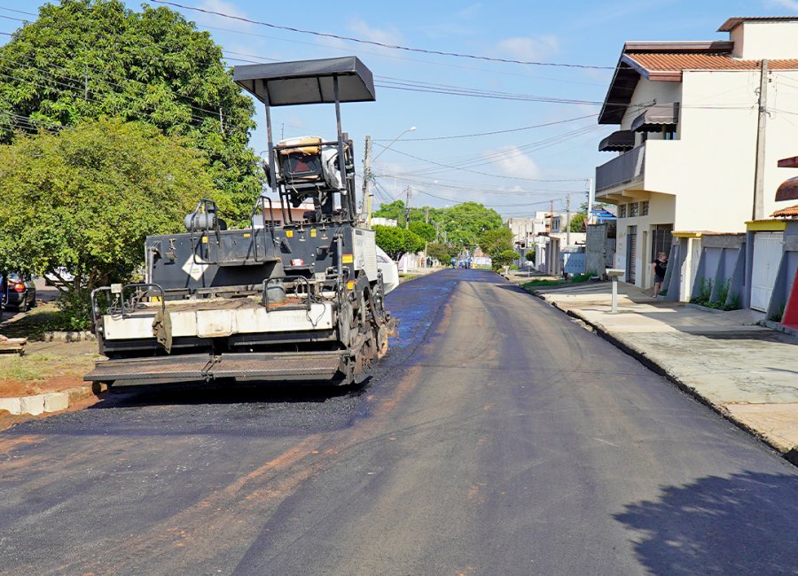 Recapeamento asfáltico é iniciado pela Rua Bauru; pacote prevê 12 vias recuperadas