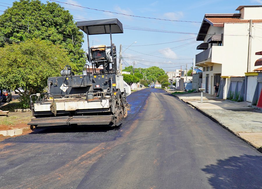 Recapeamento asfáltico é iniciado pela Rua Bauru; pacote prevê 12 vias recuperadas 