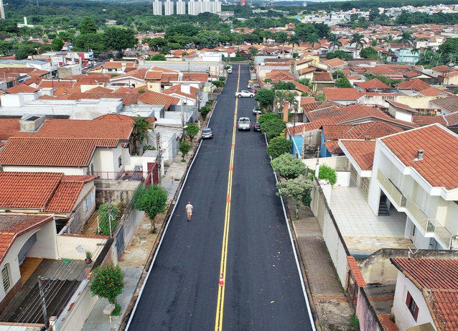 Ruas recapeadas recebem nova sinalização de solo