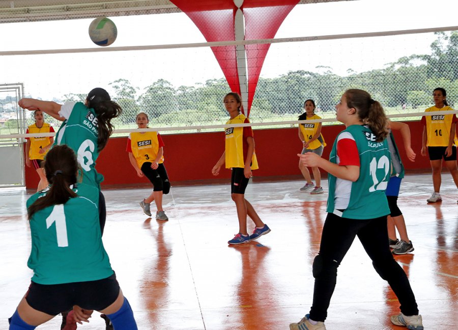 Sesi ainda tem vagas para aulas esportivas do Programa Atleta do Futuro