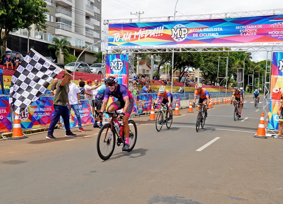 Ciclistas de Mogi Guaçu e da região participam da 1ª Etapa da Média Paulista