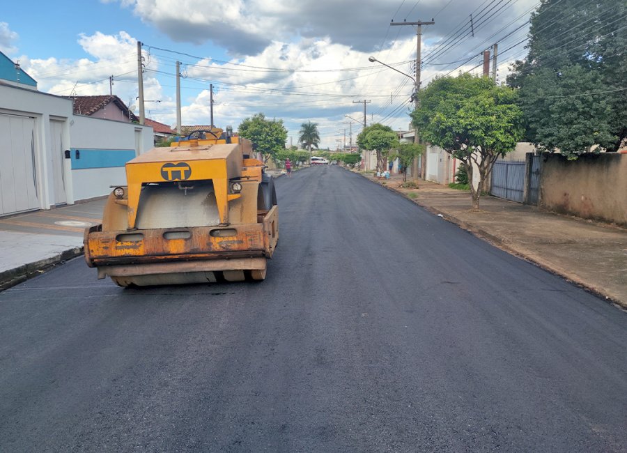 Prefeitura prossegue com recapeamento em vias do Jardim Santo Antonio
