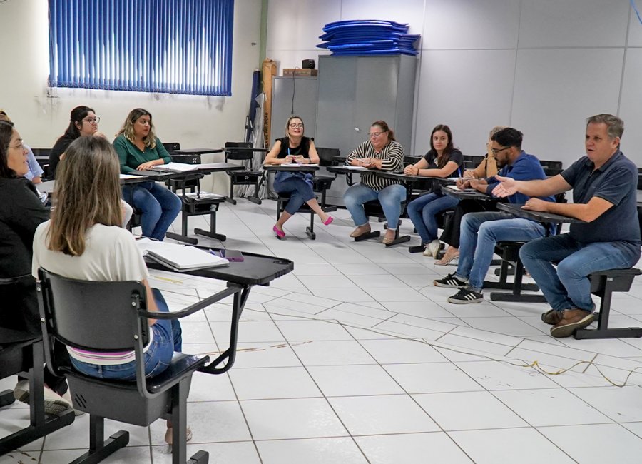 Saúde promove reunião para discutir projeto de Formação de Vacinadores
