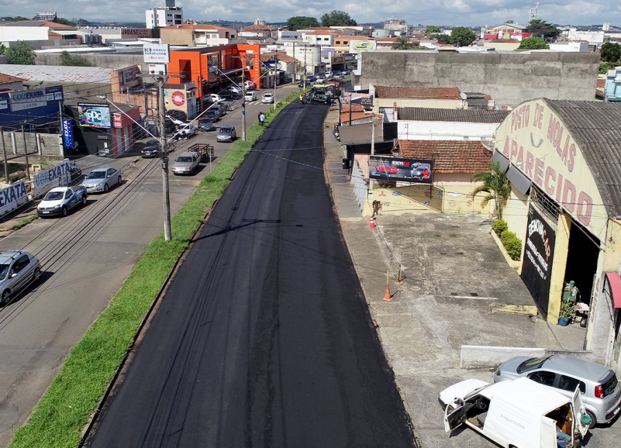 Avenida Bandeirantes recebe quase um quilômetro de recapeamento asfáltico