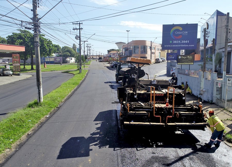 Avança serviço de recape na Avenida Bandeirantes; trechos já são sinalizados