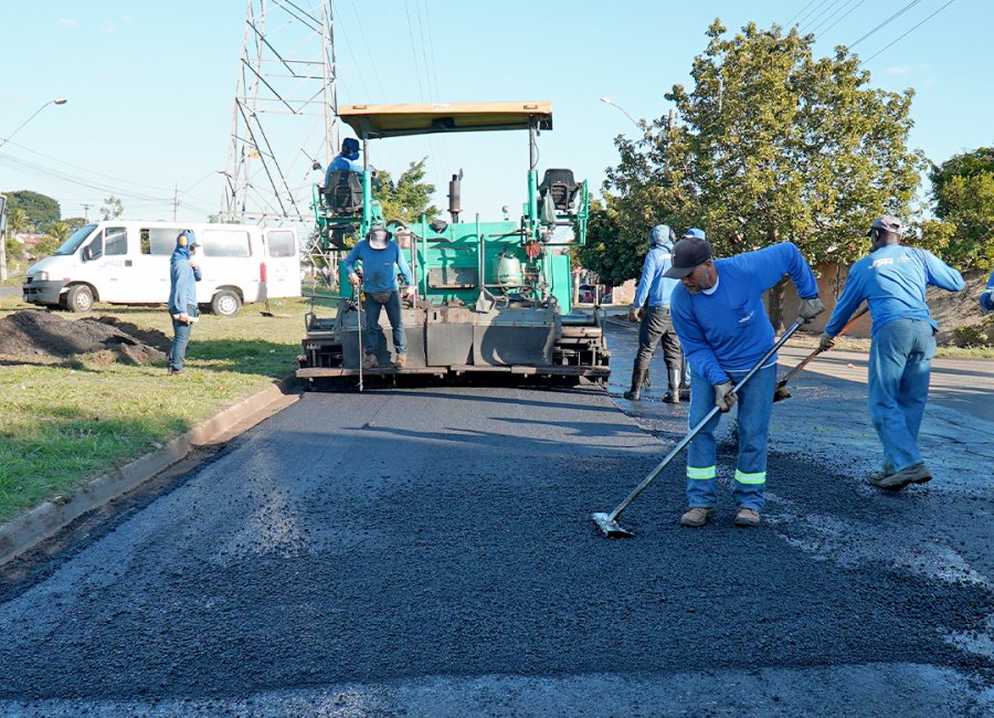 Trecho da Avenida das Torres recebe serviços de recapeamento asfáltico