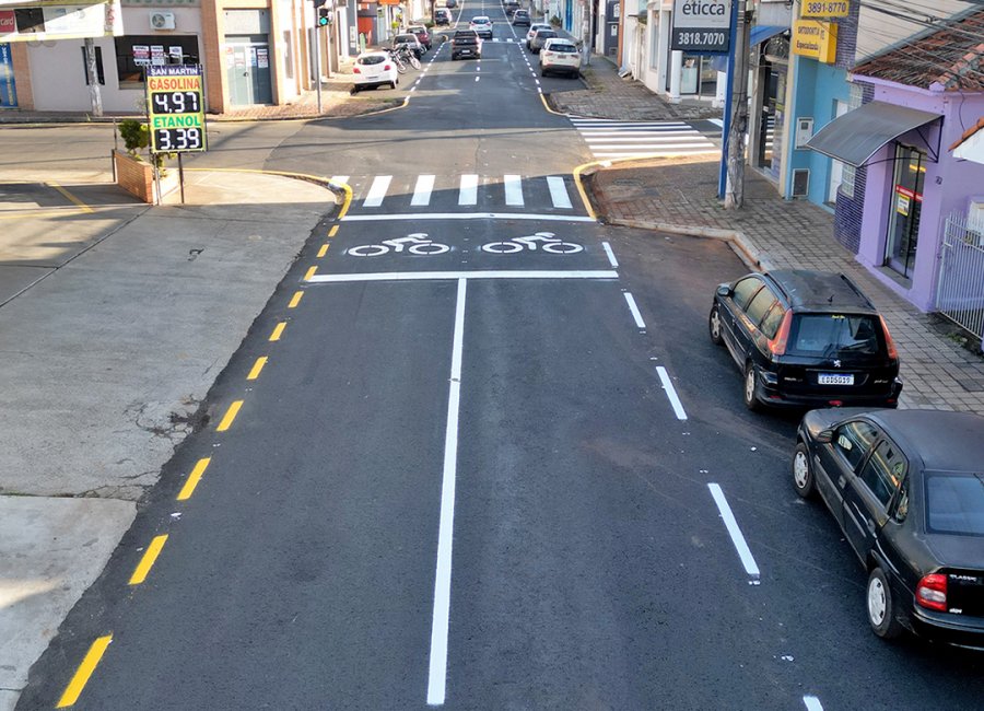 Revitalização: Rua Chico de Paula começa a ser sinalizada nos trechos com asfalto novo