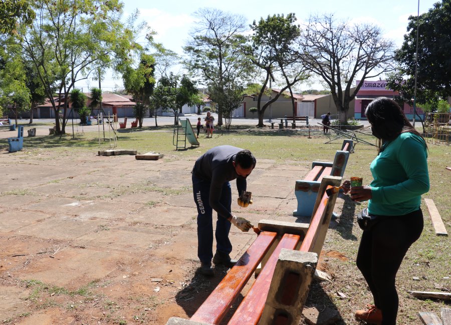Praça do Jardim Ypê I passa por serviços de revitalização