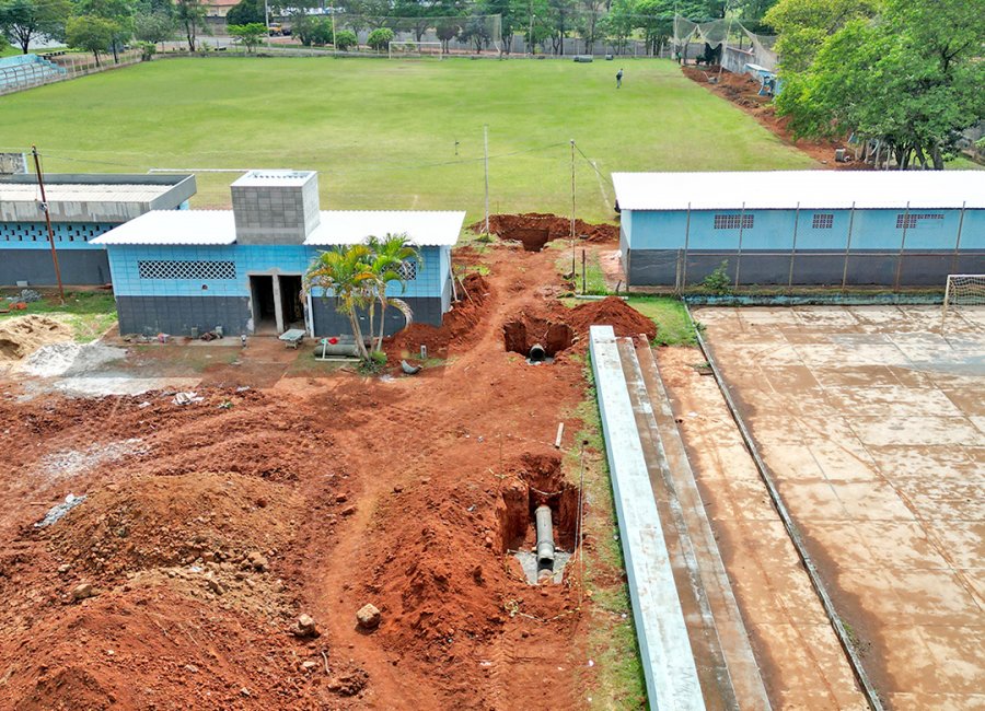 Revitalização: Prefeitura executa drenagem de águas pluviais no Centro Esportivo do Jardim São Pedro