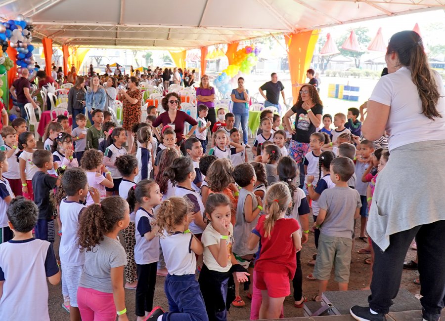 Educação promove Semana das Crianças para os alunos da rede municipal com atividades e recreação no Furno