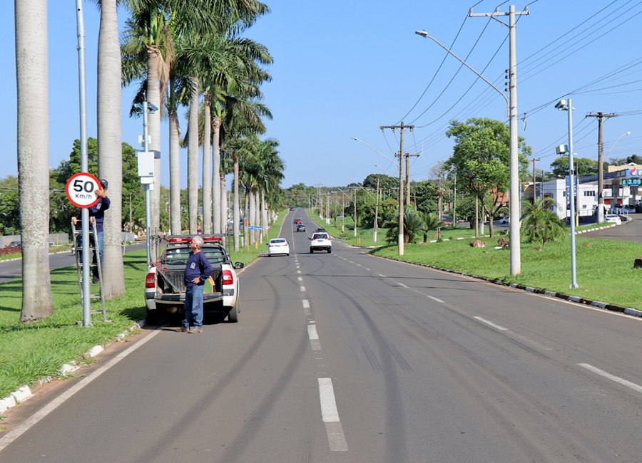 Limite de velocidade na Avenida Tancredo Neves passa para 50 km/h a partir desta quarta-feira, 11 de outubro