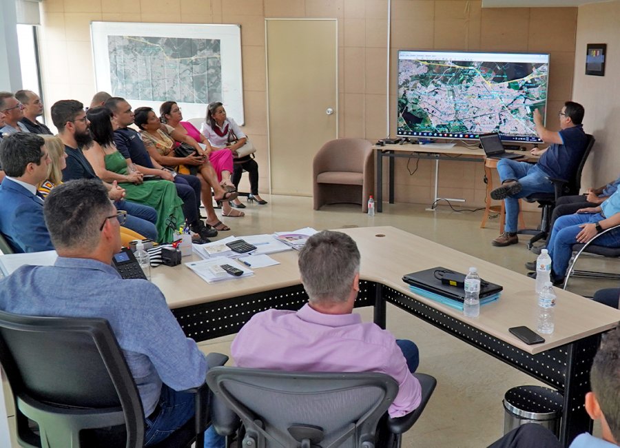 Reunião de trabalho discute implantação da segunda fase do Muralha Digital 