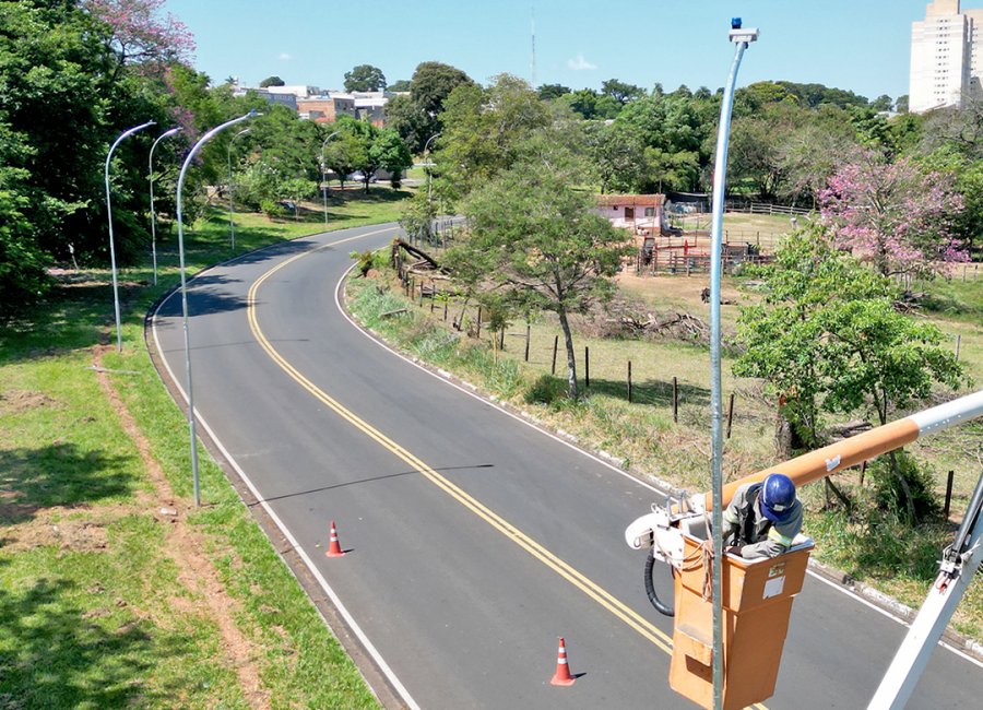 50 postes de iluminação em LED serão instalados na Avenida Luiz Gonzaga de Amoedo Campos