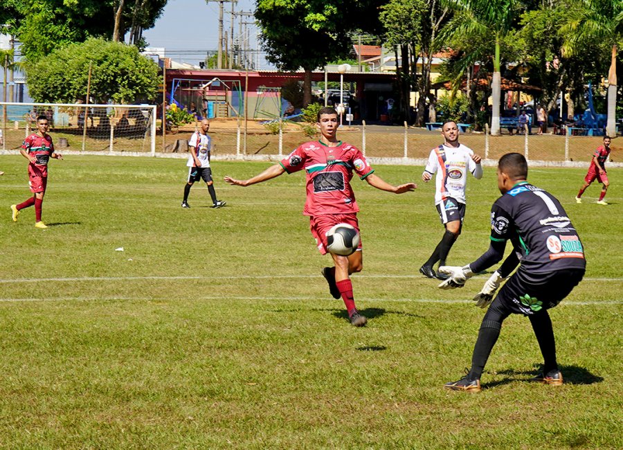 Abertura do 26º Campeonato Futebol da 1ª Divisão 2024 tem goleadas e 32 gols marcados