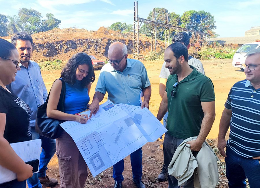 Nova área é preparada para ser local de transbordo de resíduos sólidos do município