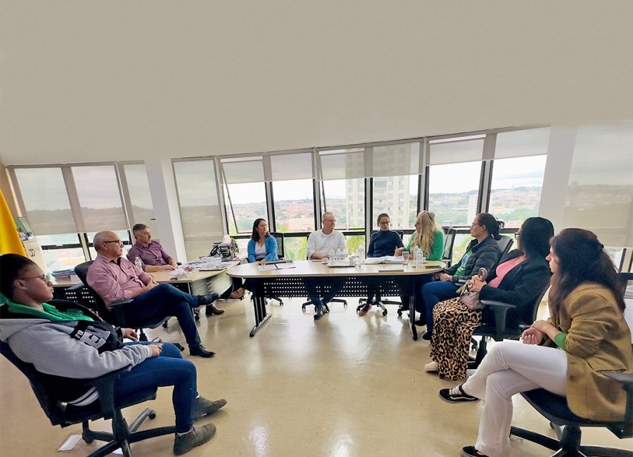 Associação Cooper 3Rs apresenta balanço para prefeito de trabalho realizado no município