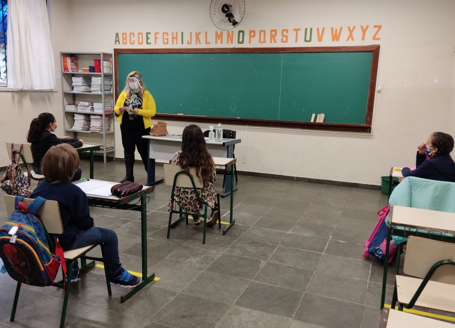 Educação anuncia ampliação de até 100% das aulas presenciais para 1º de outubro