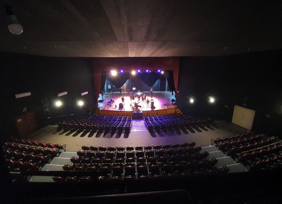Cultura está com agendamento aberto para uso do Teatro Tupec