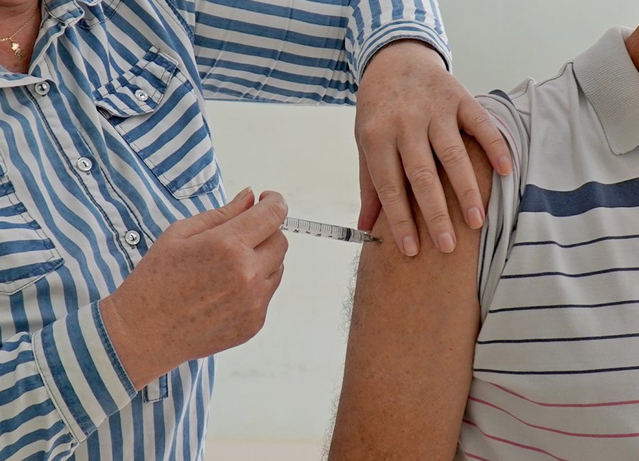 Vacinação contra a gripe começa na segunda-feira para idosos, gestantes, crianças menores de 6 anos e grupos prioritários