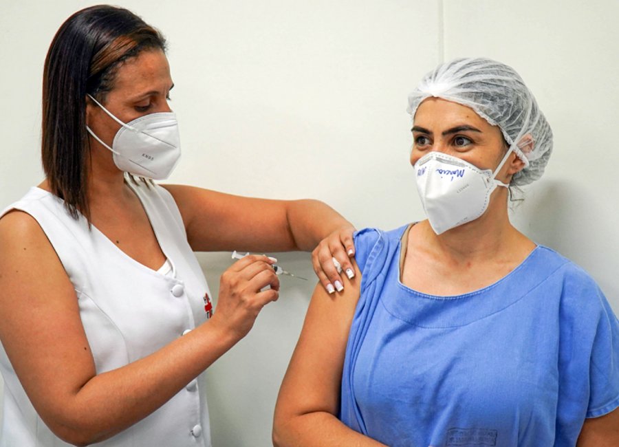 Mogi Guaçu vacina saúde no sábado e avança para idosos com mais 90 a partir de segunda