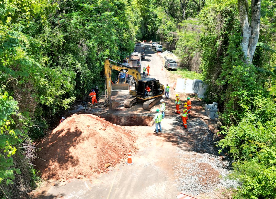 Obras na estrada da Cachoeira são iniciadas e motoristas devem ficar atentos por conta da interdição no trânsito do local 