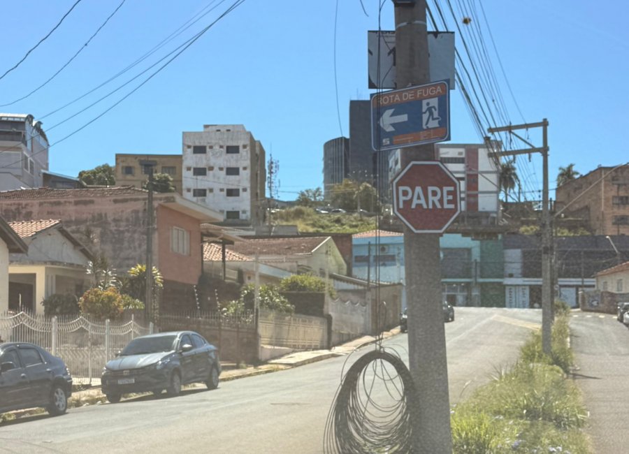 Nova Lei cria regras para manutenção, fiscalização e retirada de fiação aérea em Mogi Guaçu