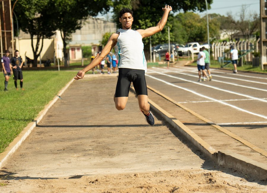 49ª MEG: Final de semana definiu campeões da malha, tênis, futevôlei e atletismo 