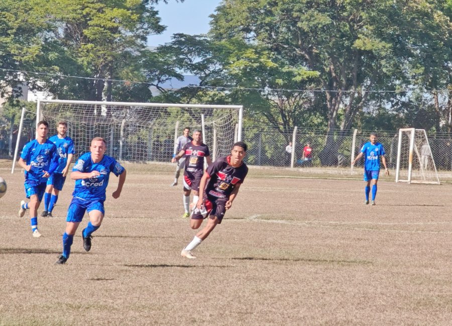 28º Campeonato de Futebol da 1ª Divisão começa com duelo de campeões no domingo, no Furno 