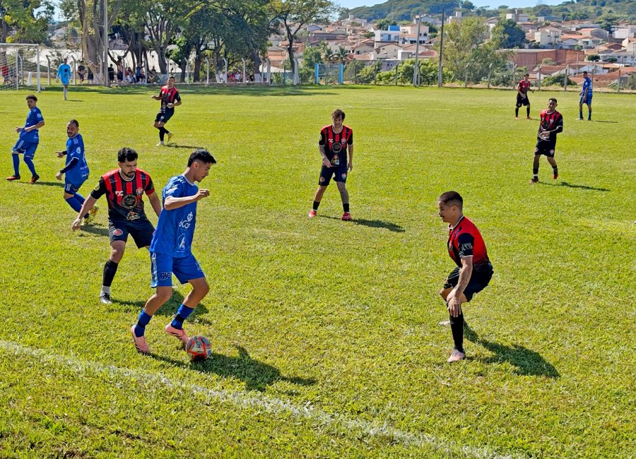 Disputa acirrada marca reta final de fase classificatória do Amador 
