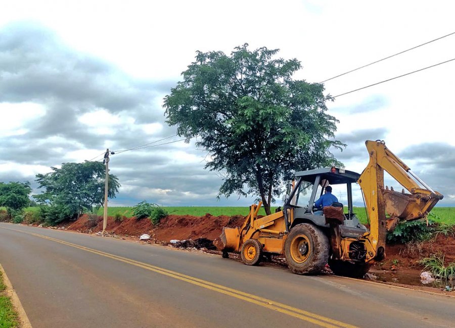 SSM limpa 10 pontos de descarte irregular de lixo na estrada da Roseira