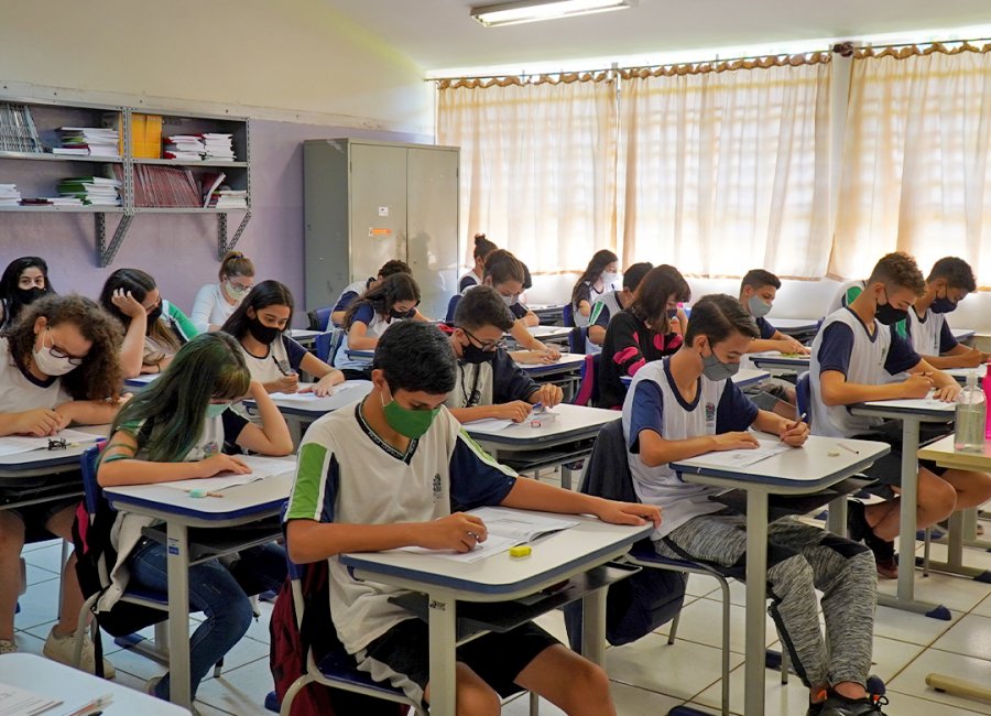 2.600 estudantes da rede municipal participam de avaliação
