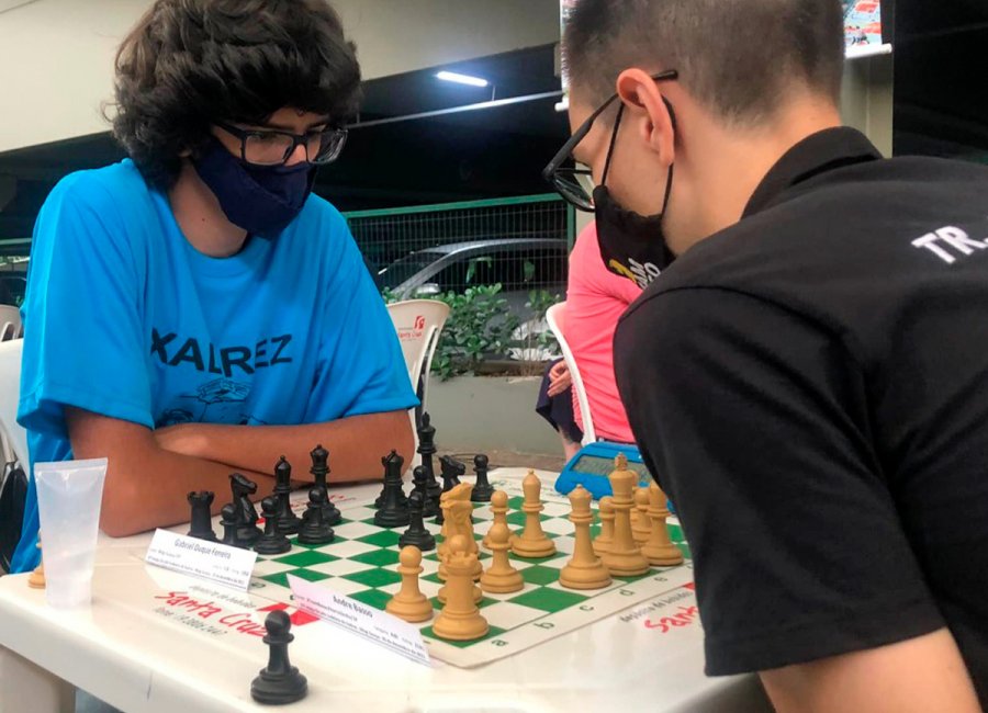 Guaçuano se destaca em torneio internacional de xadrez