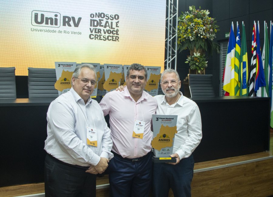Franco Montoro participa de Fórum Nacional de Instituições Municipais